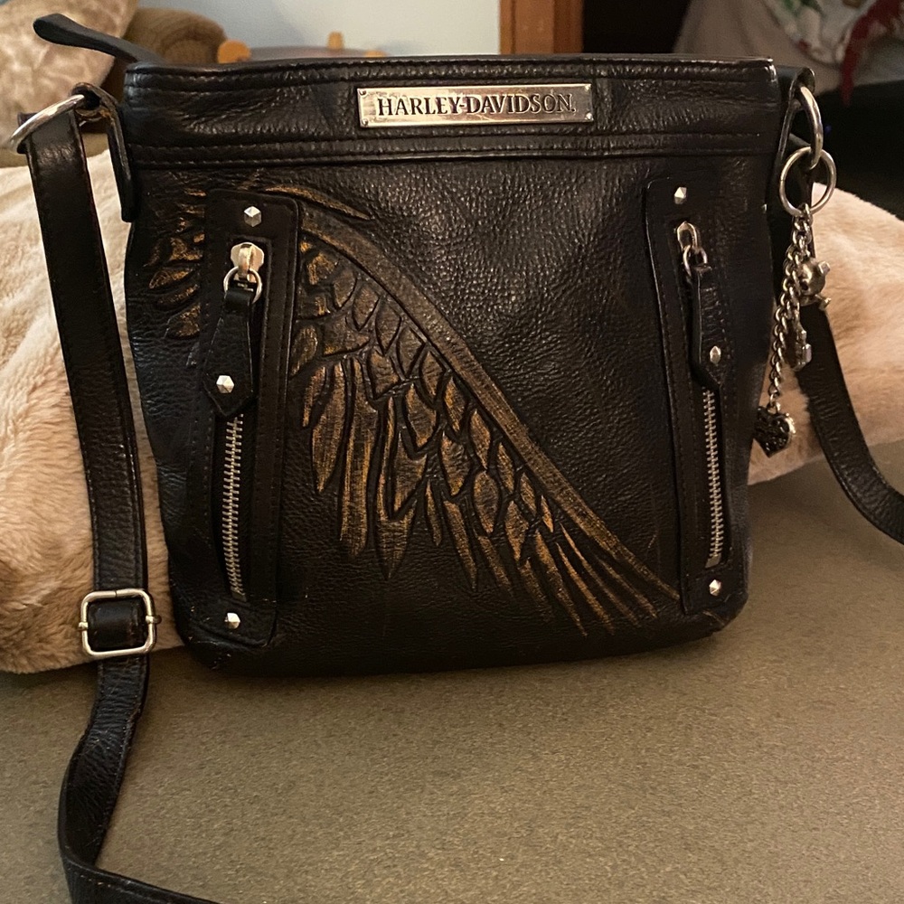 Harley-Davidson Black Crossbody Bag with Gold Wing Design